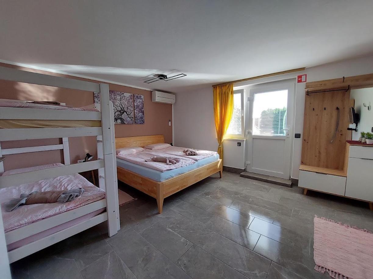 Apartma Zirovnik Cerklje na Gorenjskem Exteriér fotografie